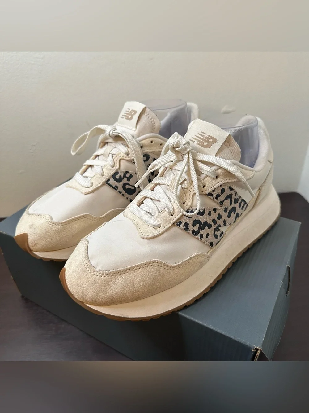 New Balance 237 Women’s Low Top Lace-Up Sneakers Leopard Accent, Size 9, Causal